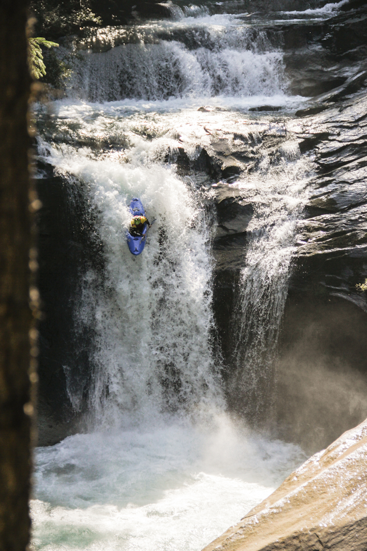 Simon_Kayak-castle_falls