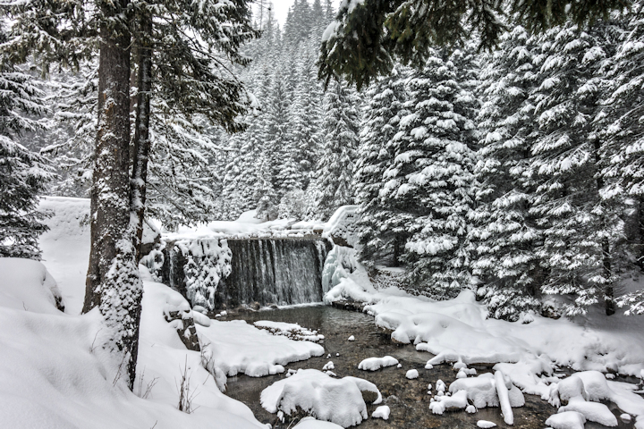 Splitboard-Romania-pt2_waterfall