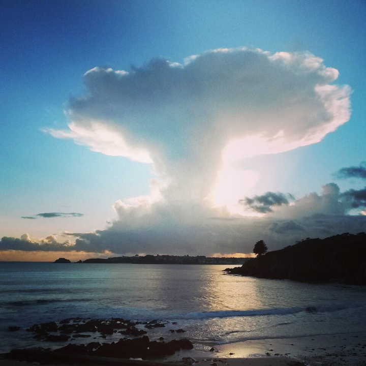 nuclear-mushroom-cloud
